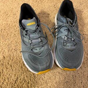 HOKA - Men - One One Shoe - size 10.5 Wide